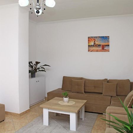 Beautiful Apartment At Port Side! Durrës Buitenkant foto