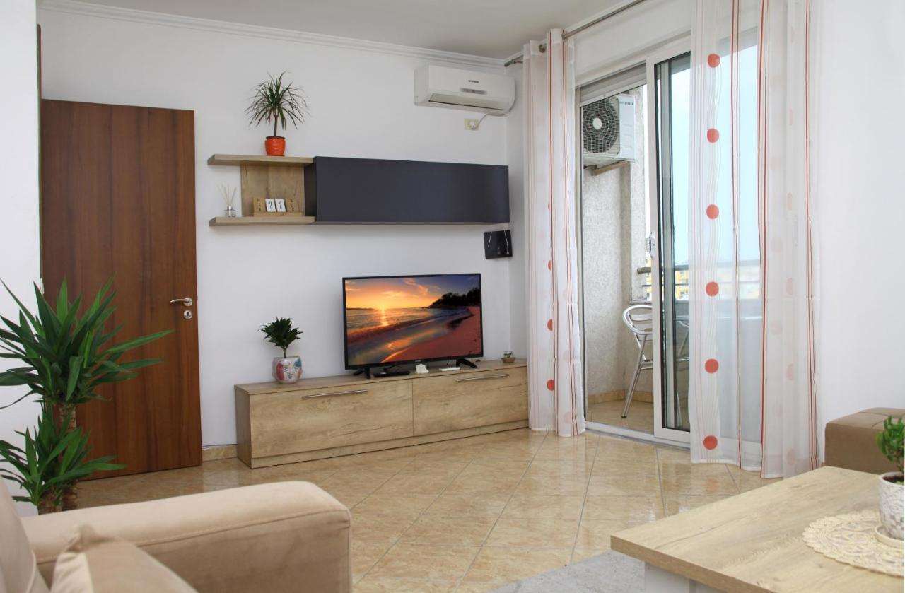 Beautiful Apartment At Port Side! Durrës Buitenkant foto