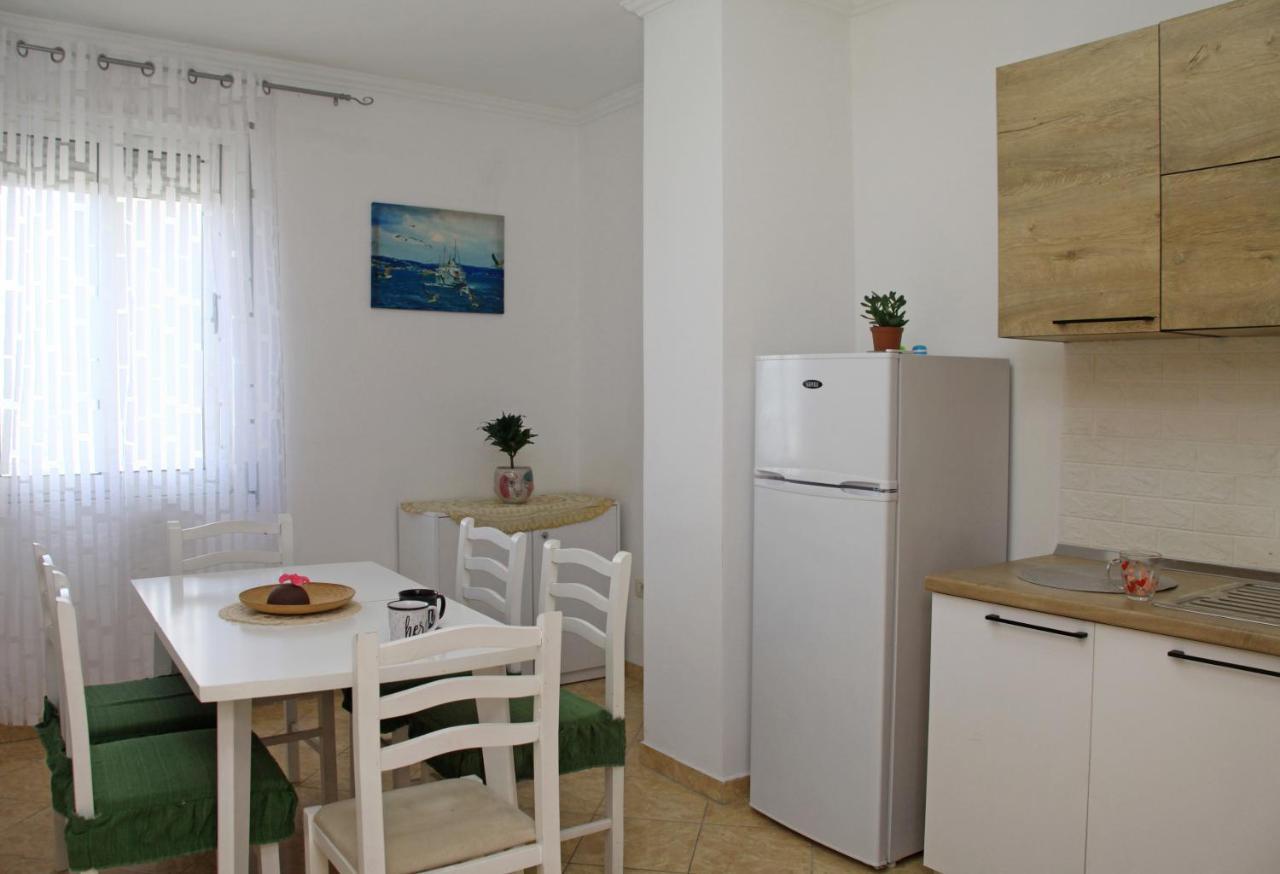 Beautiful Apartment At Port Side! Durrës Buitenkant foto
