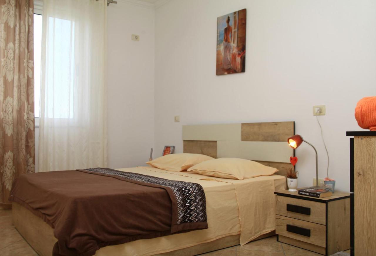 Beautiful Apartment At Port Side! Durrës Buitenkant foto